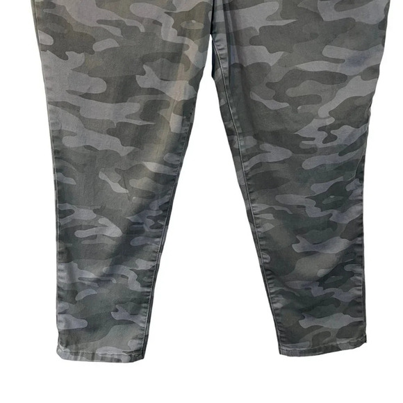 Democracy Sage Green Camouflage Skinny Jeans Plus Size 16 Stretch Cotton Pockets - Picture 5 of 9